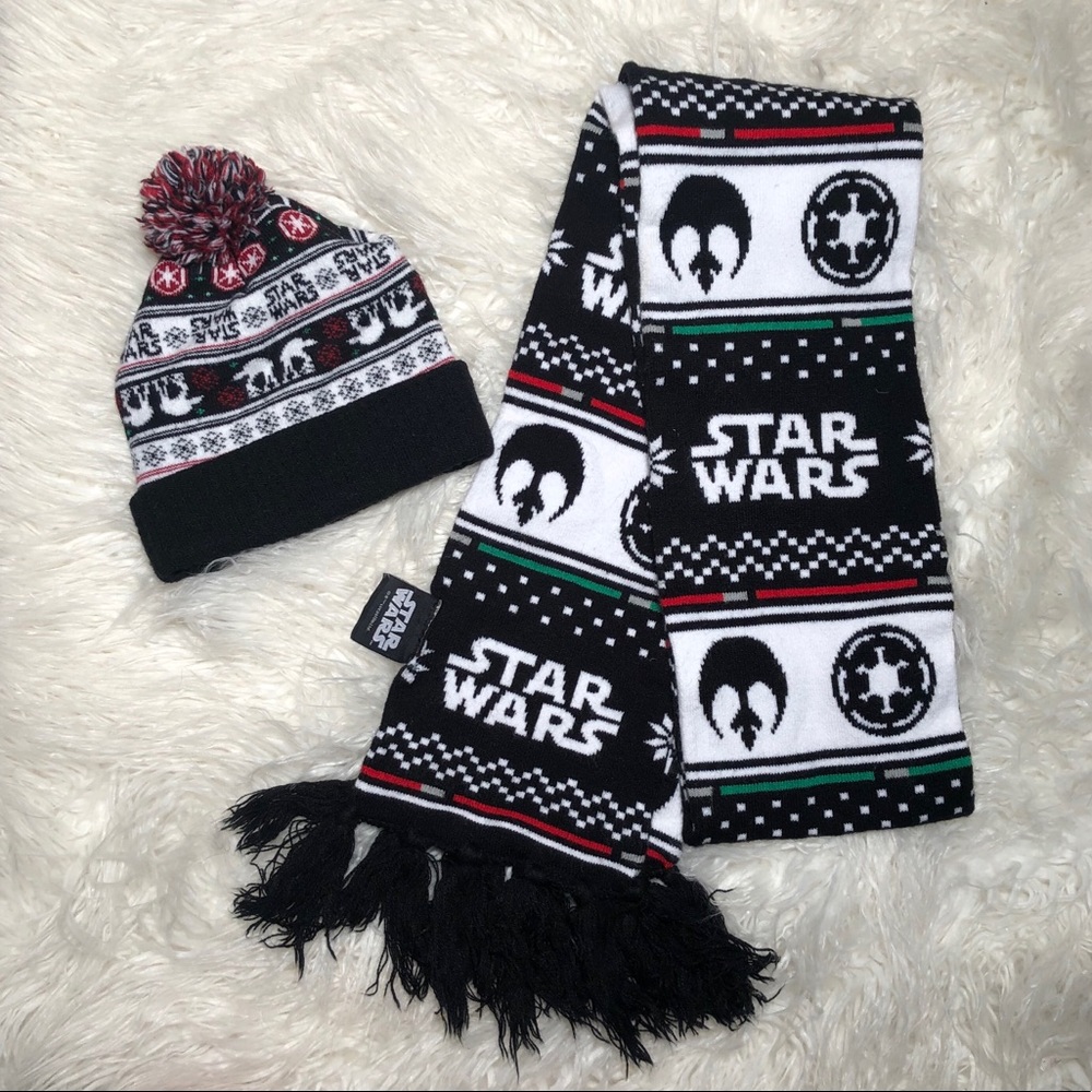 STAR WARS Matching Beanie + Scarf NWOT